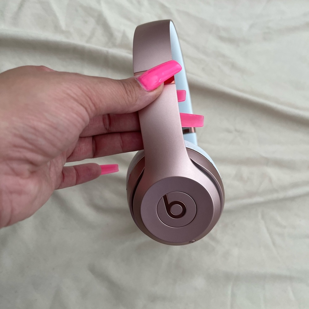 beats by dre rose gold